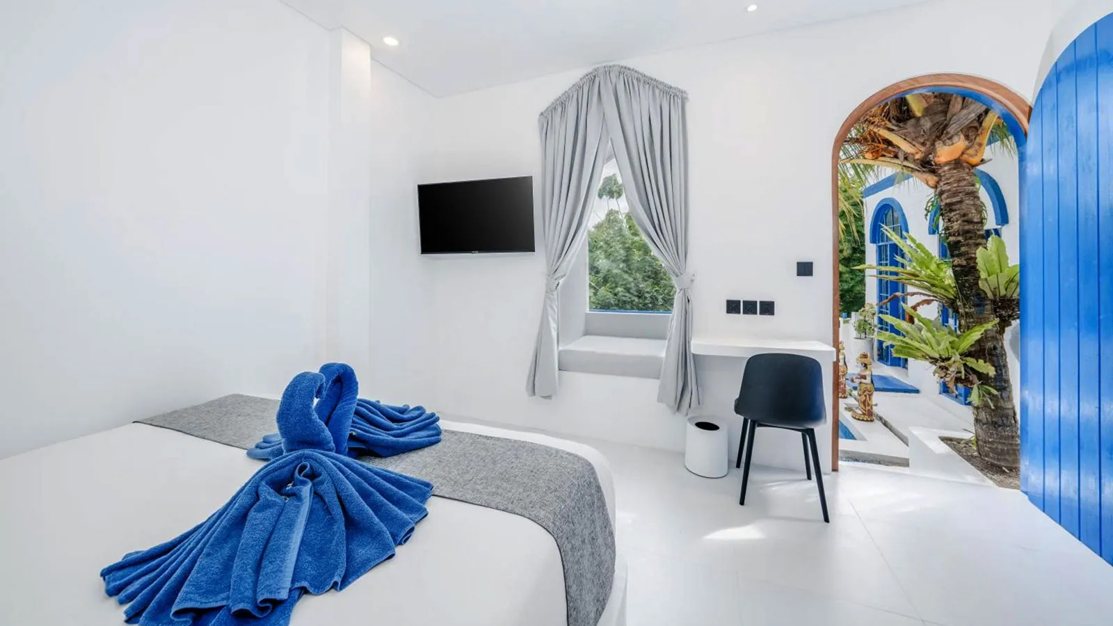 Deluxe surf accommodation room at Bombora Surf Camp Uluwatu