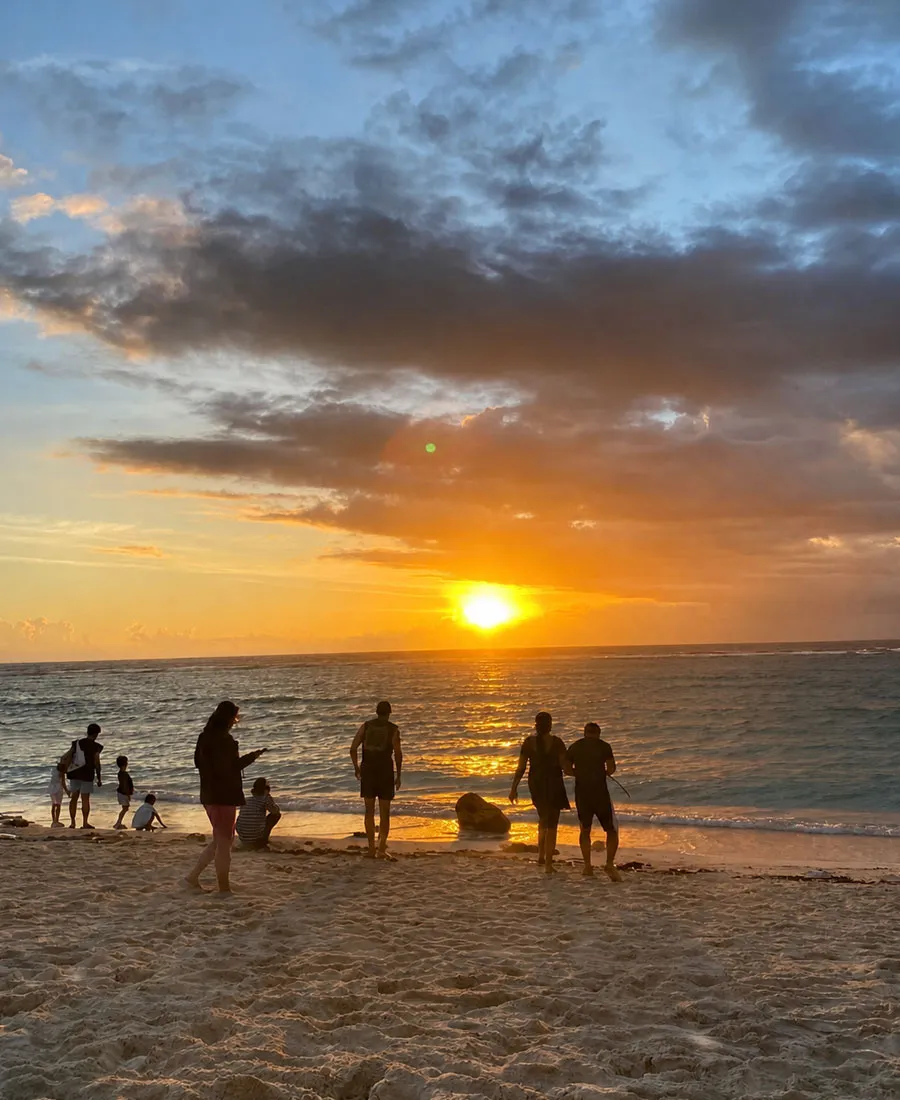Nearby beaches and cafes in Uluwatu